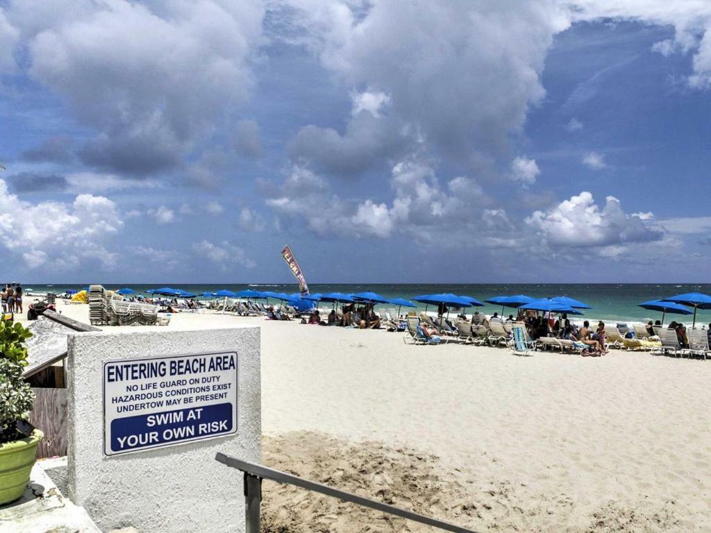 Oceanview On Sand Located In Ocean Manor Resort Fort Lauderdale Beach 2 Bed 2 Bath Spacious Corner Unit Partial Ocean View Exterior photo